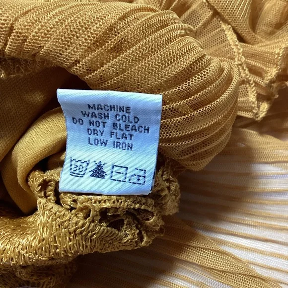 Haute Monde Olivia Lace Puff Sleeve Blouse - Picture 7 of 9